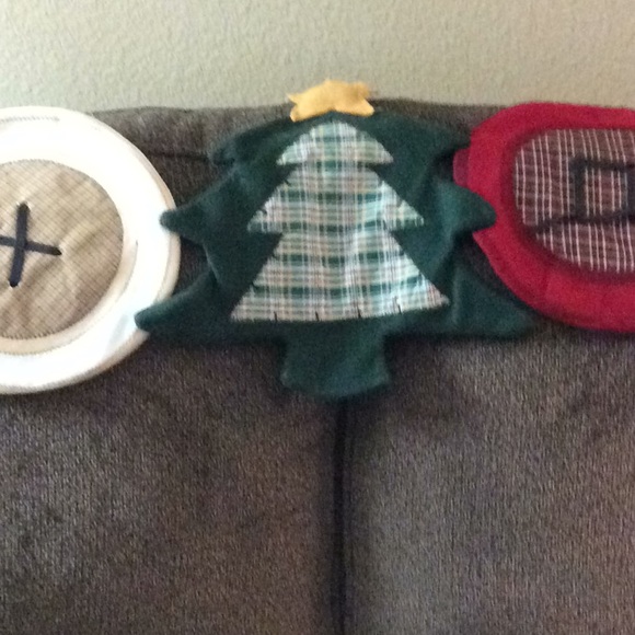 FINAL SALE PRICE Christmas Themed Mantle Scarf - Picture 2 of 7